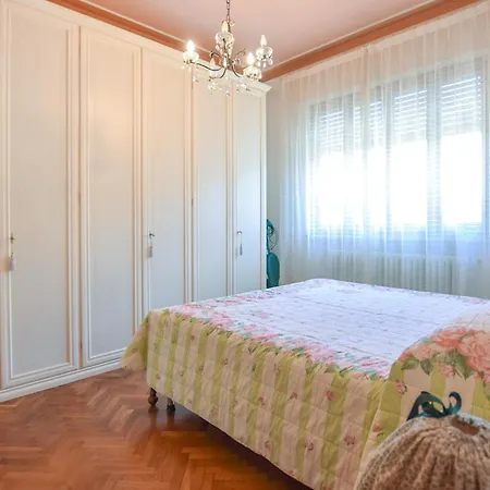 Stunning In With Wifi Holiday home